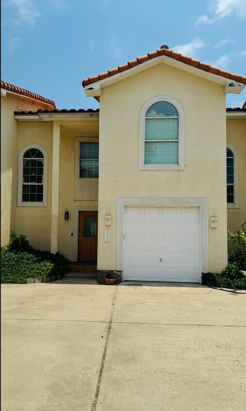 Primary Photo - 14878 Granada Dr