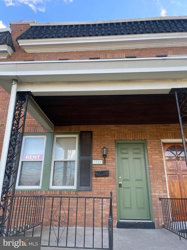 Primary Photo - 3729 Wilkens Ave