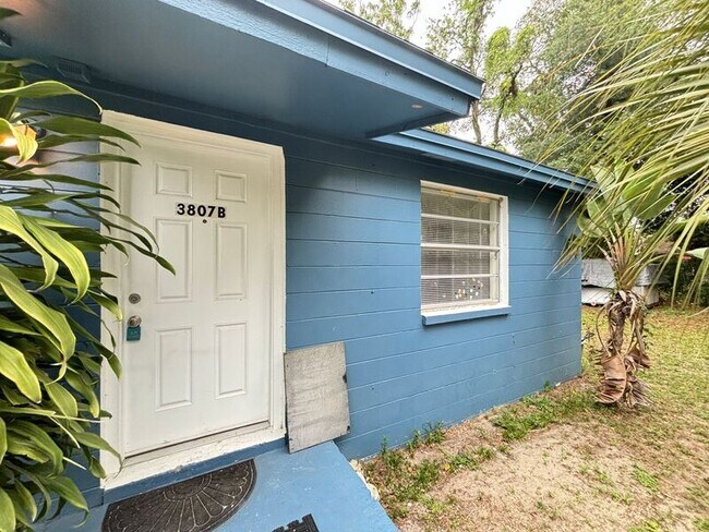 Building Photo - 3807 Phillips St