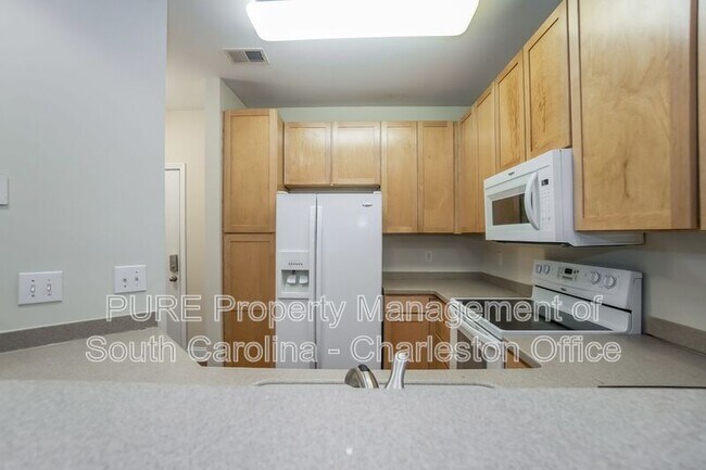 Foto del edificio - 1116 Basildon Rd