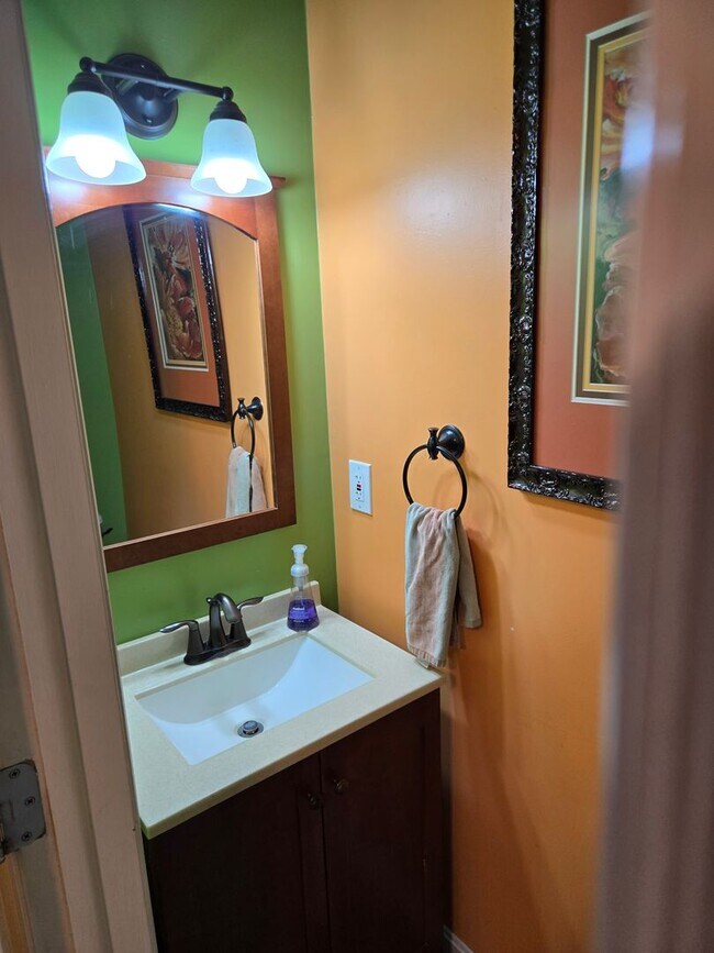 Foto del edificio - 2317 Lawnwood Ct