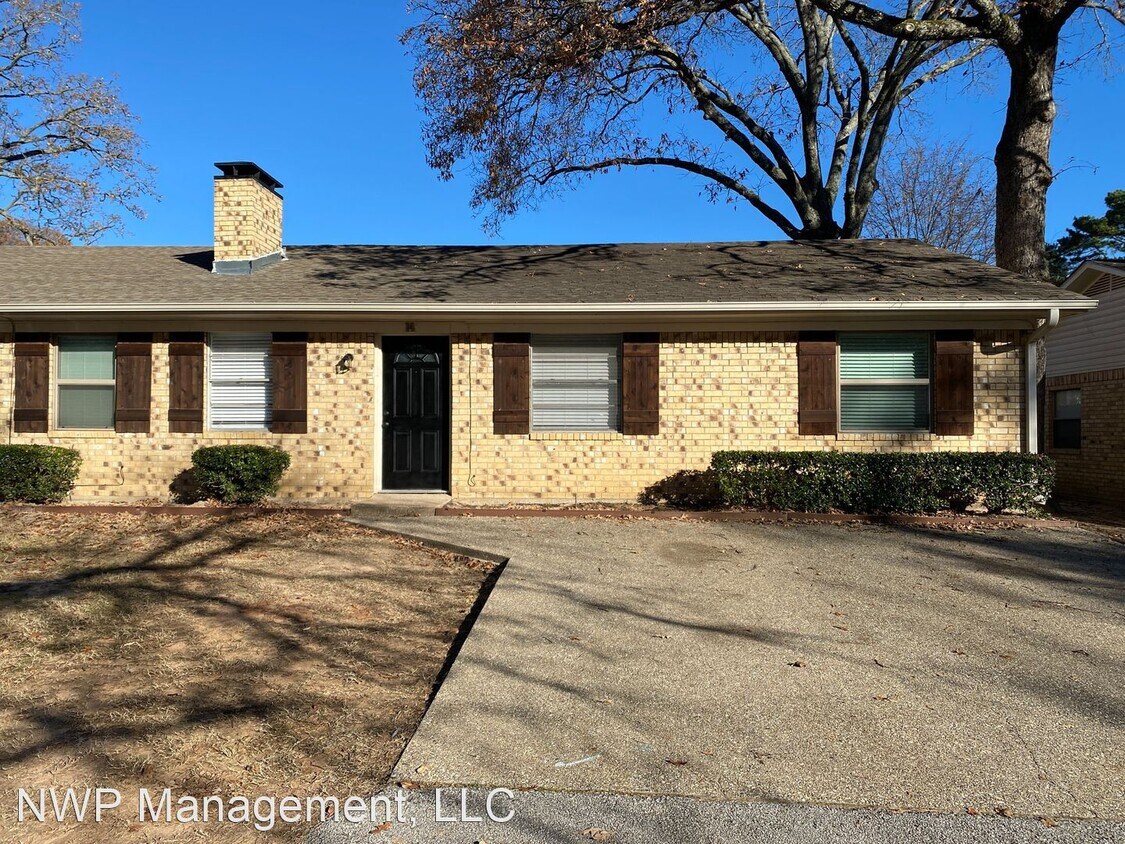 3 br, 2 bath House 8320 Cambridge Rd. M14 House for Rent in Tyler