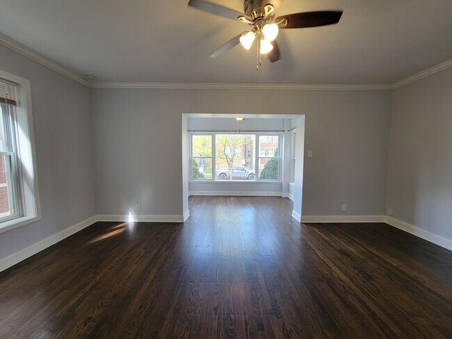 Foto del edificio - 4849 N Sawyer Ave