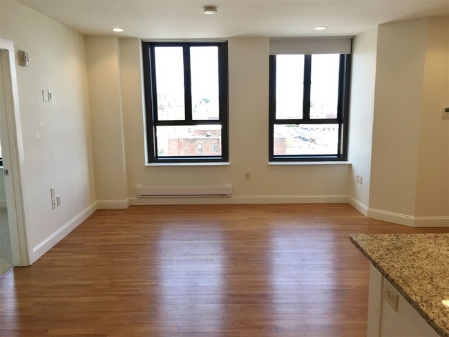 Foto del edificio - 875 Elm St