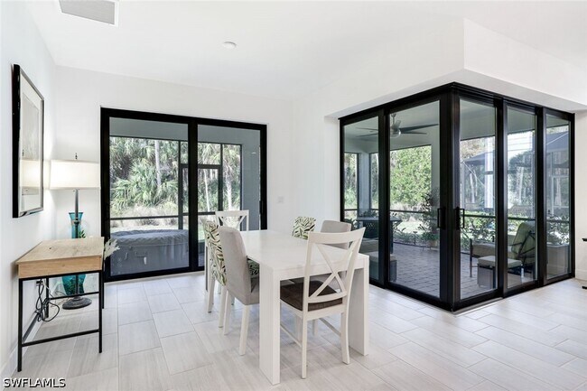 Building Photo - 10439 Ventana Ln