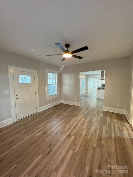 Foto del edificio - 430 Faison Ave