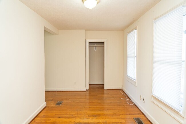 Foto del edificio - 224 9th St SW