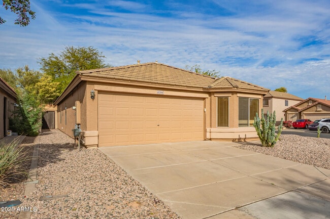 Foto del edificio - 42346 W Sunland Dr