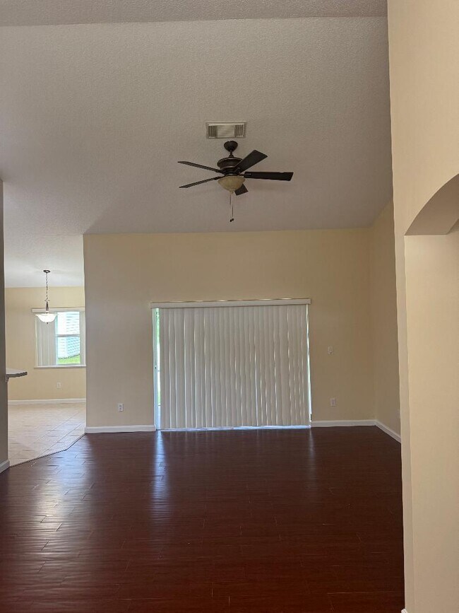 Foto del edificio - 2461 SW Webster Ln