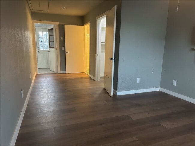 Building Photo - 1824 Northcrest Dr