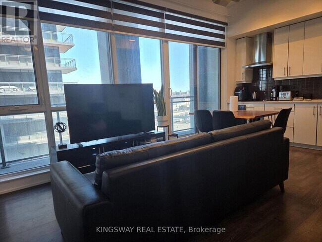 Building Photo - 75 The Donway W