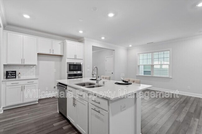 Foto del edificio - 4940 Enlightenment Rd