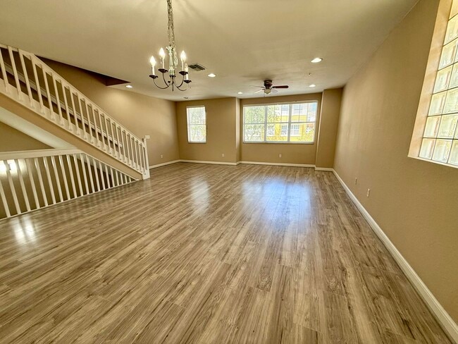 Building Photo - 810 Marina Del Ray Ln