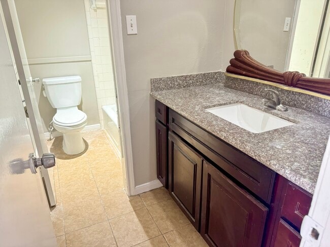 Building Photo - 9622 Sandstone Rd