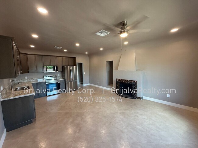 Foto del edificio - 3861 E 3rd St
