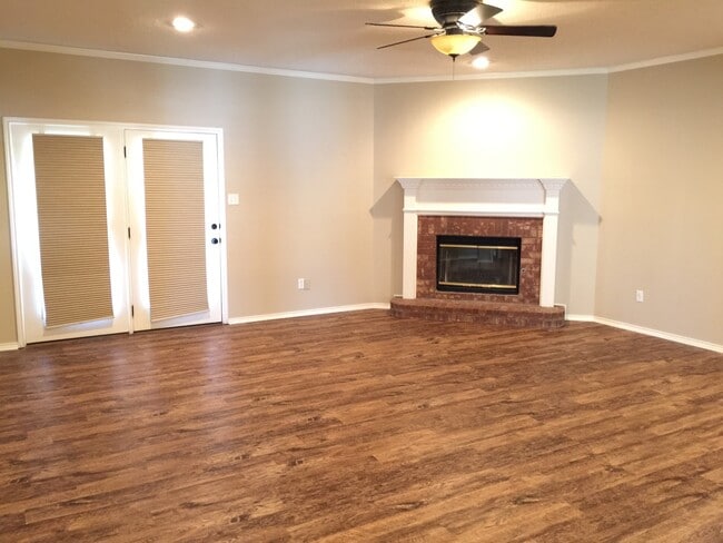 Building Photo - 3 Bed/ 2 Bath in Frenship LISD !