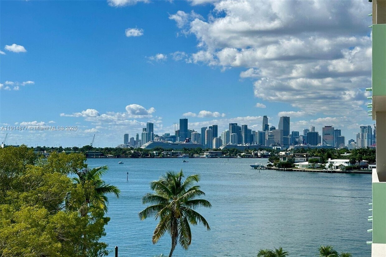 Foto principal - 5 Island Ave