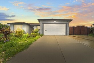 Building Photo - 158 Covington Dr