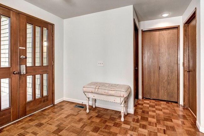 Foto del edificio - 915 147th Pl NE