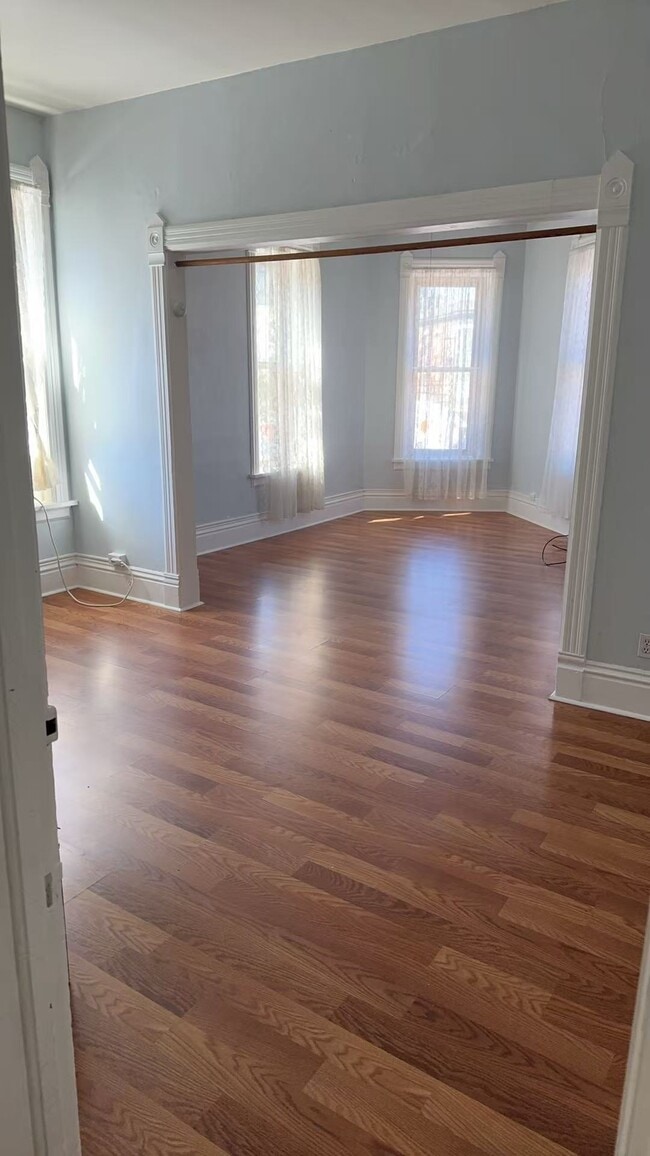 bedroom 2 /living room - 344 State St