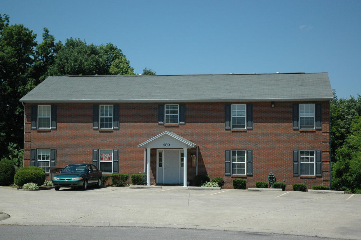 Primary Photo - 400 Grantland Dr