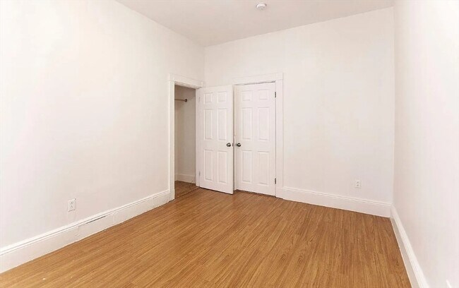 Foto del edificio - 884 Huntington Ave