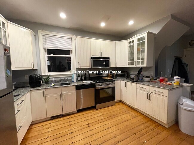 Foto del edificio - 731 Parker St