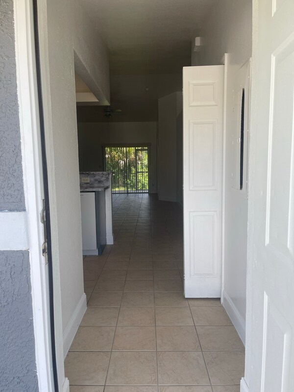 Foto principal - 700 W 12th St
