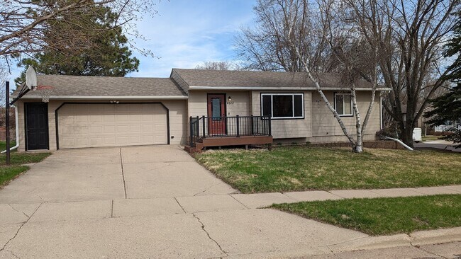 Building Photo - 4512 S Drexel Dr