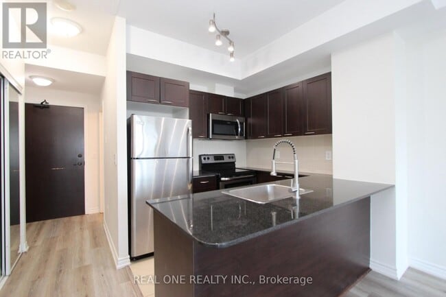 Building Photo - 385-1385 Prince of Wales Dr