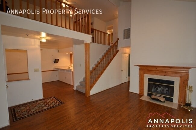 Building Photo - 2707 Summerview Way