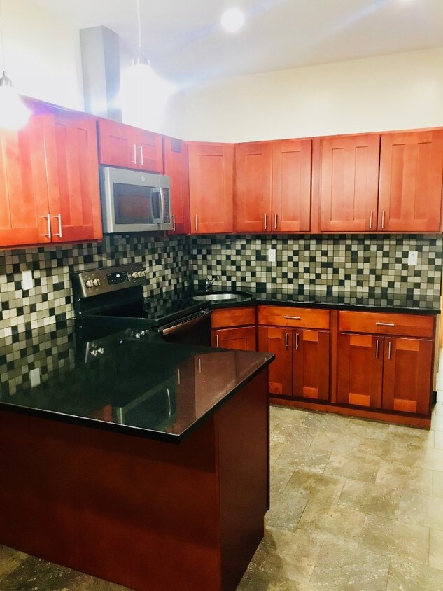 Foto principal - 208 Wyckoff Ave