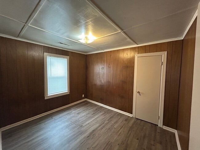 Building Photo - 610-612 Sherman St