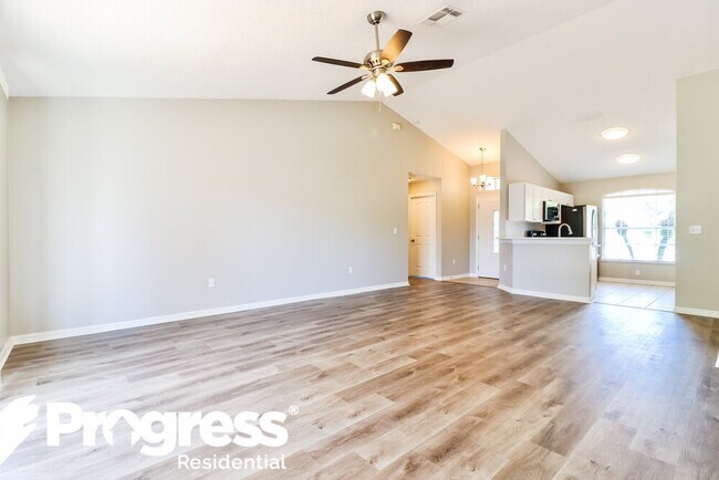 Building Photo - 5601 Brookdale Way