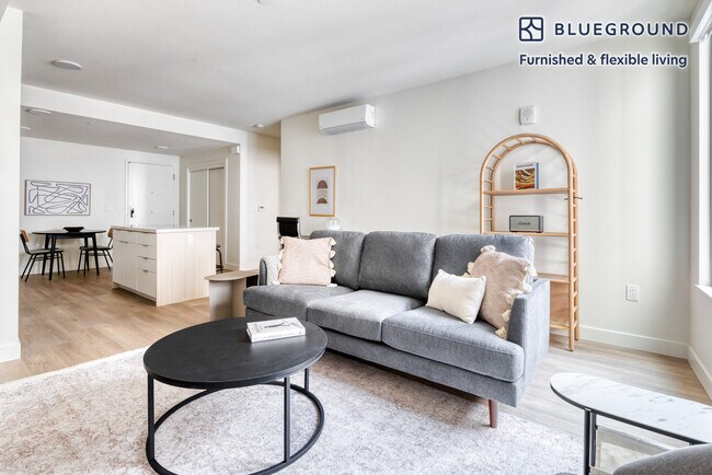 Foto del edificio - 2033 Blake St