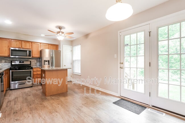 Building Photo - 61 Guilford Pl
