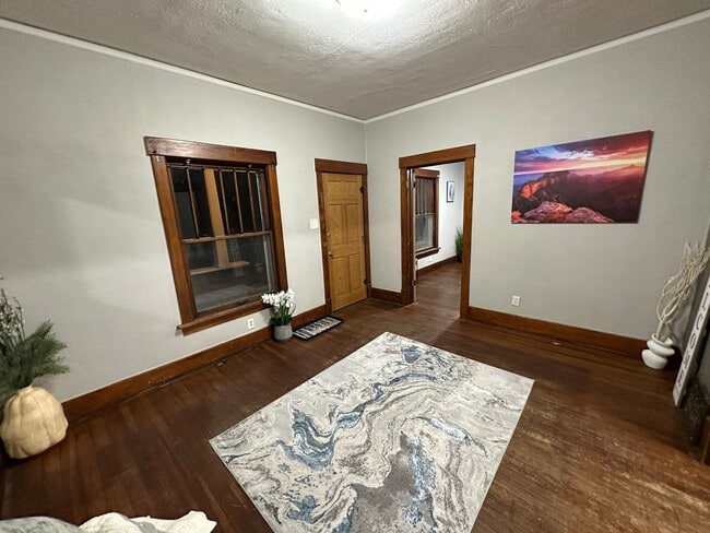 Foto del edificio - 2 bed, 1 bath home for rent in Waterloo