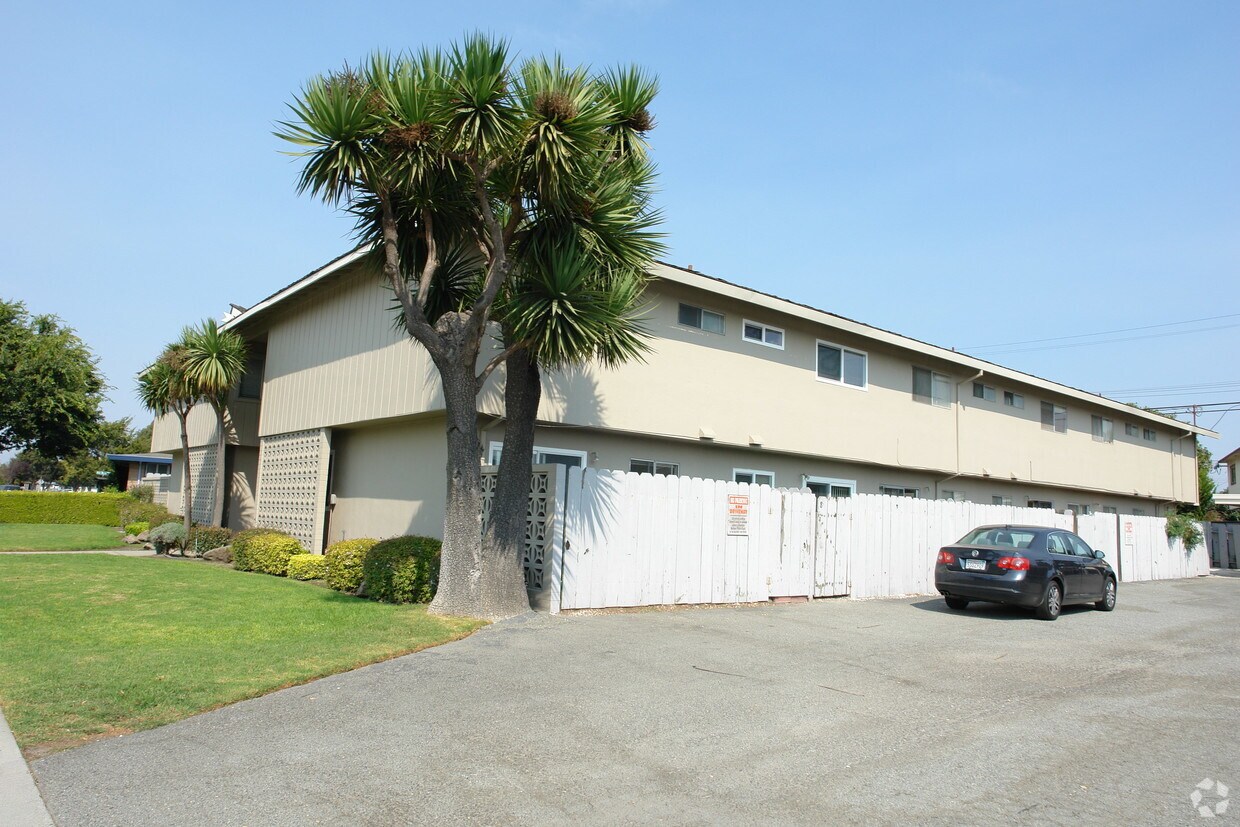 Primary Photo - 1107 Pajaro St
