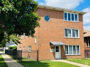 Building Photo - 2602 N 74th Ct