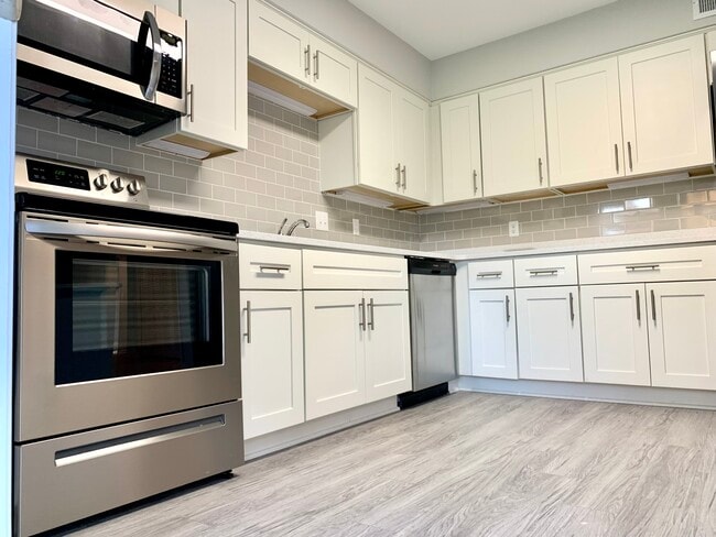 Building Photo - 110 Marcy St