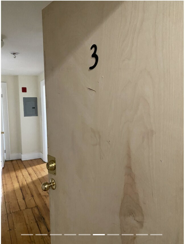 Foto del edificio - 227 Roxbury St