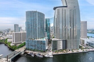 Building Photo - 475 Brickell Ave