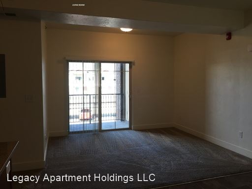 Building Photo - 1651 N 400 E