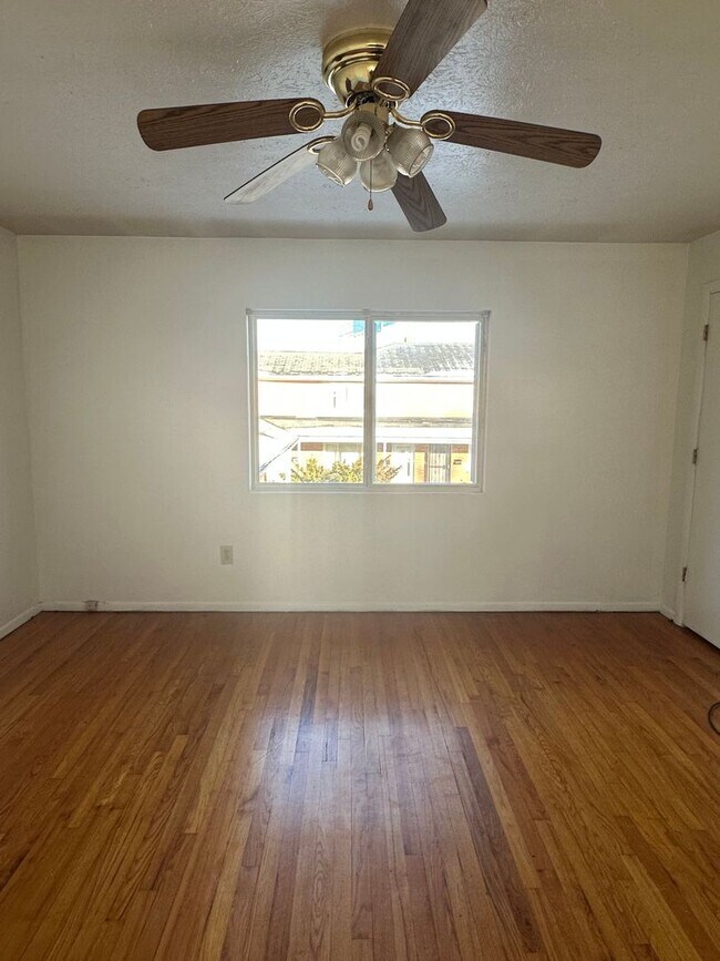 Foto del edificio - Warrensville Heights Town Home