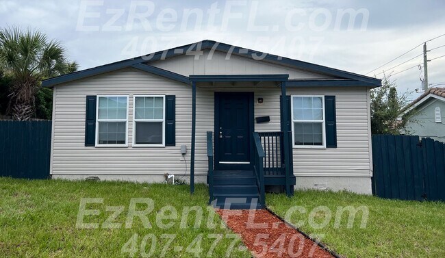 Foto del edificio - Newly renovated 4-bedroom, 2-bathroom home...