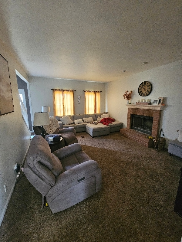 Building Photo - 492 Spring Ridge Dr