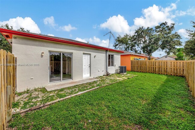 Foto del edificio - 1606 SW 3rd St