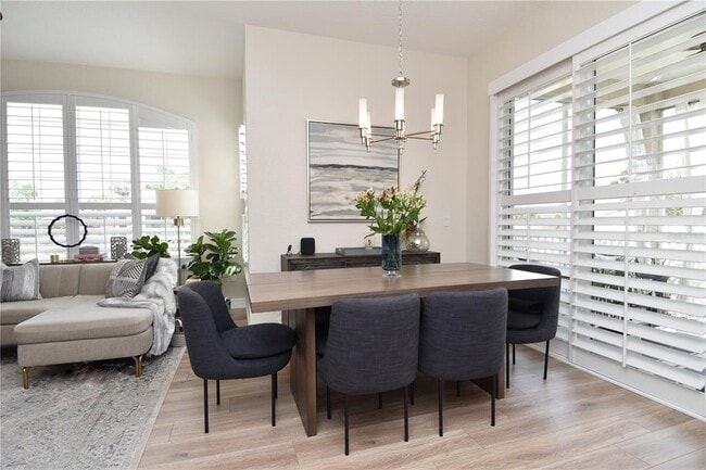 Building Photo - 6919 Della Dr