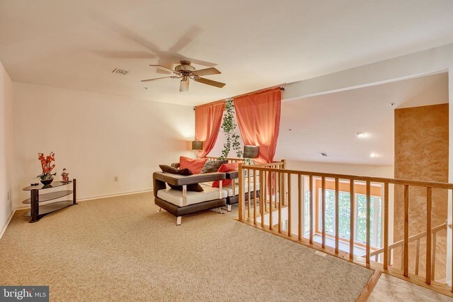 Building Photo - 2707 Summerview Way