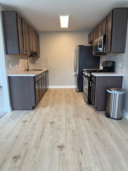 Building Photo - 673 Thorntree Ct